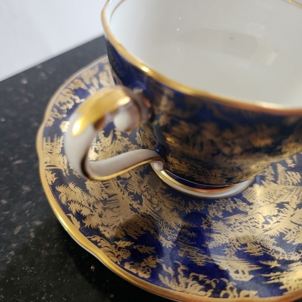 Vintage Aynsley Cobalt Blue and Gold Teacup and Saucer, England - Picture 7 of 13